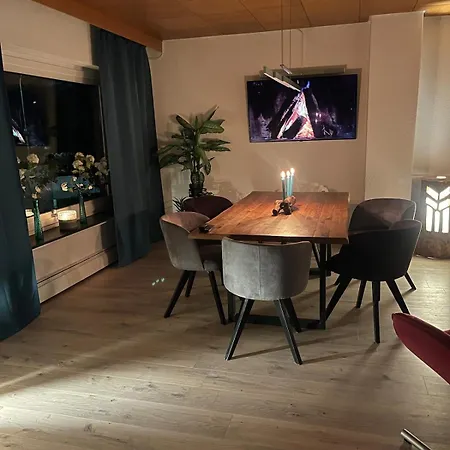 Stilvolle 90qm Mit Wintergarten * Hungen