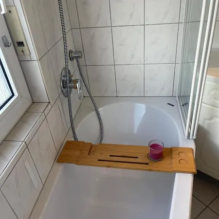 Stilvolle 90qm Mit Wintergarten Lejlighed