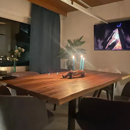 Stilvolle 90qm Mit Wintergarten Appartement *