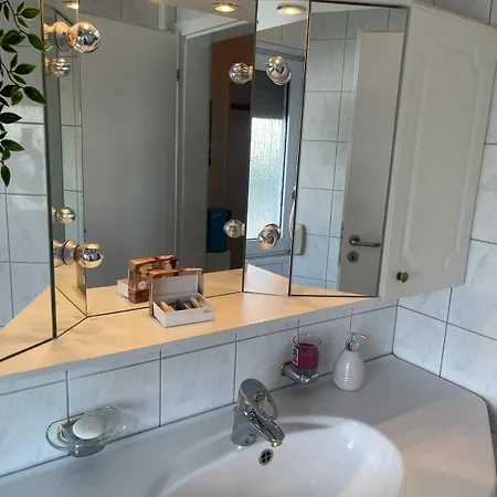 Stilvolle 90qm Mit Wintergarten * Hungen